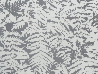 Fern - Sage Blue behang van Little Greene met grote varen bladeren
