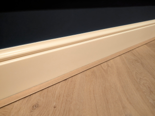 Orac vloerplint SX173