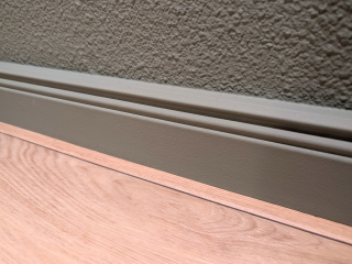 Orac vloerplint SX195