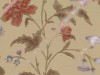 Beige behang met grote kleurrijke bloemen China Rose - Bronze van Little Greene