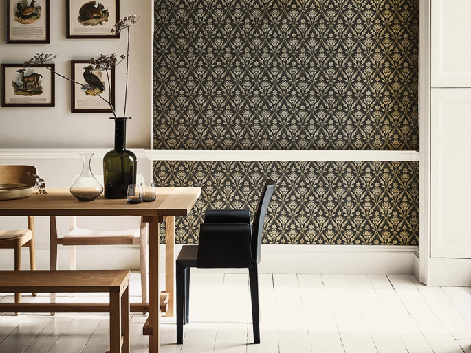 Sfeerfoto Little Greene behang Borough High Street - Stamp met een wit interieur