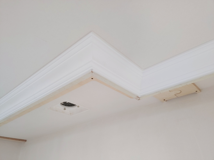 Orac kroonlijst CX123