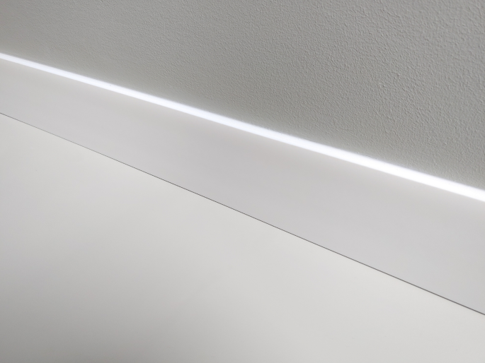 Orac vloerplint SX163