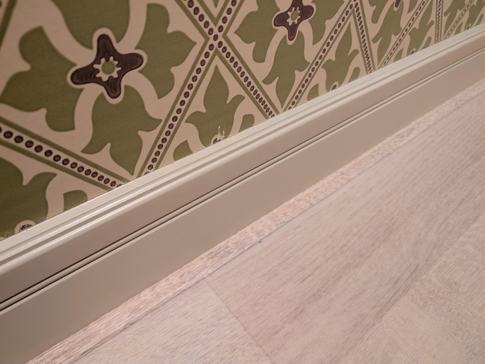 Orac vloerplint SX105