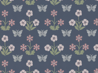 Donkerblauwe vlinderbehang Burges Butterfly - Hicks' Blue van Little Greene met roze bloemen