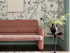 Little Greene Belton Scenic - Oyster behang met hoge groene plint