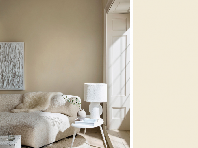 Little Greene - Silent White 329 op de muur in een zitkamer