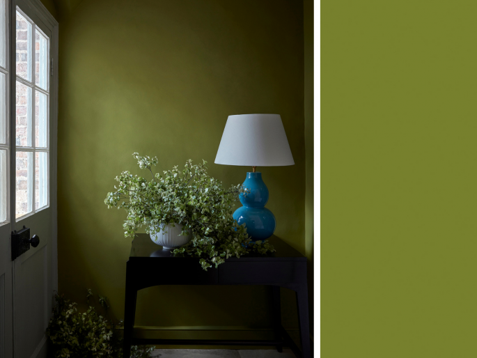 Little Greene - Citrine 71 op de muur geschilderd
